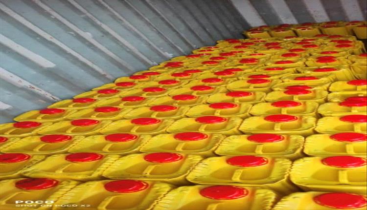 هيئة المواصفات تتلف كميات كبيرة من الدجاج والمأكولات المستوردة الفاسدة بعدن والمهرة وتعز
