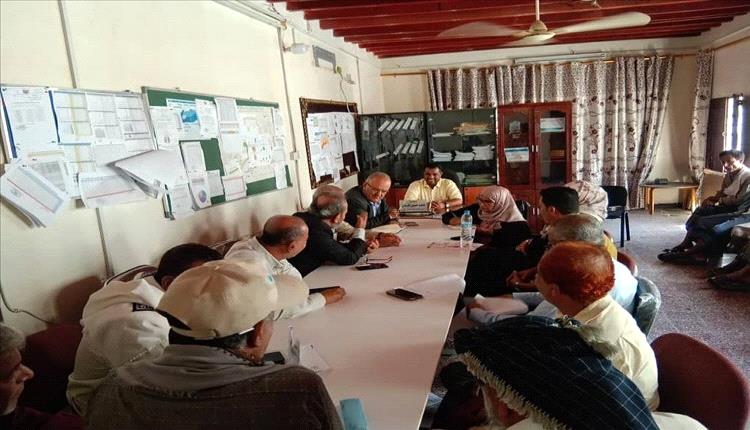 أبين.. لقاء صحي يناقش إطلاق حملة توعوية استباقية لمواجهة وباء الكوليرا
