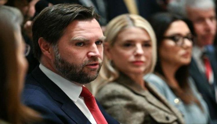 نائب الرئيس الأمريكي يحذر: إغلاق الحكومة يهدد فوضى في الطيران