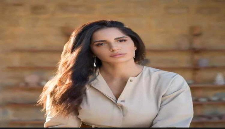 عاجل - تفاصيل زواج المطربة آمال ماهر ورجل الأعمال علي محجوب