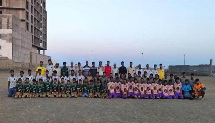 أكاديمية الأطباء بخورمكسر تكرّم نجومها وداعميها في احتفالية كروية مميزة