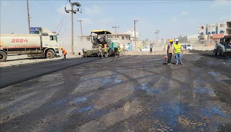 عدن: قرب الانتهاء من إعادة تأهيل شارع الخمسين بمليون و700 ألف دولار