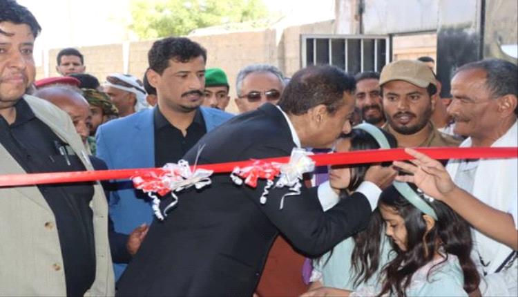 بن الوزير يفتتح مهرجان شبوة الأول للعسل ويوجه بجعله فعالية سنوية لتعزيز الاقتصاد المحلي
