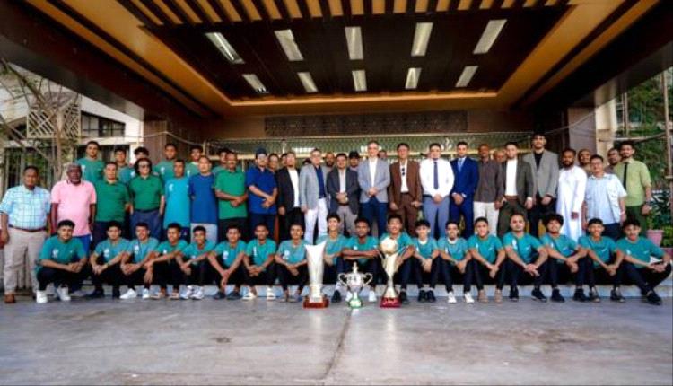 محافظ عدن يهنئ وحدة عدن بتتويجه الثالث بدوري العاصمة ويؤكد دعم الرياضة