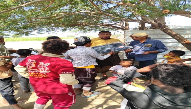 الحديدة: توزيع حقائب دعم نفسي للأطفال لتعزيز صمودهم