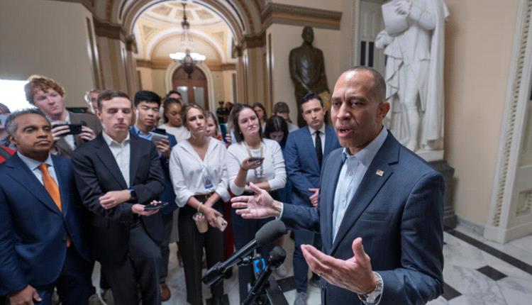 عاجل زعيم الأقلية الديمقراطية بمجلس النواب الأمريكي سنكافح لمعالجة أزمة الرعاية الصحية التي سببها الجمهوريون