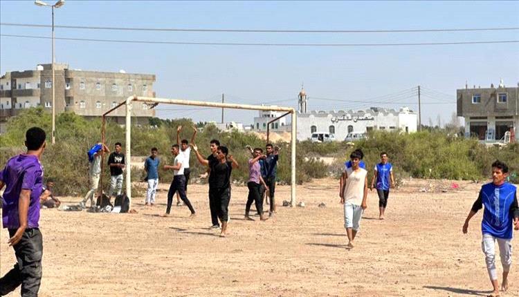 كلية الحقوق بجامعة عدن تدشّن الأنشطة الطلابية لتعزيز المهارات والعمل الجماعي