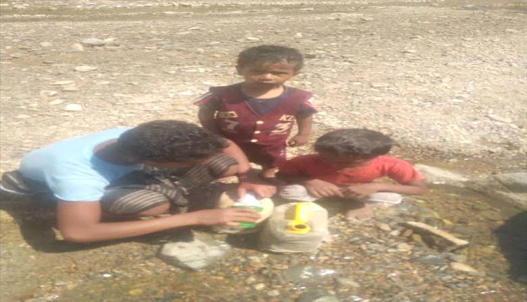 أزمة مياه حادة تهدد حياة أهالي قرية اللصبة في لحج