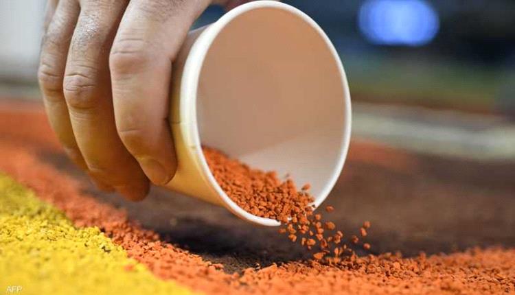 ذعر في المدارس الأسترالية.. رمال ملوّنة تكشف "مفاجأة"