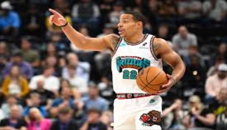 ميتشل يقود كافاليرز لانتصار مثير على جريزليز