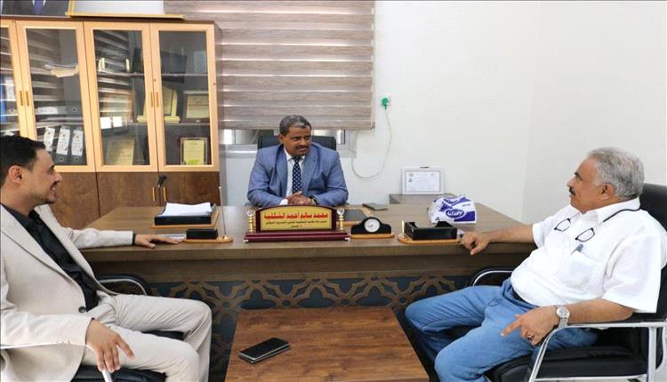 المحولي يتفقد سير العمل في مكتب التعليم الفني بعدن ويشيد بجهود التطوير