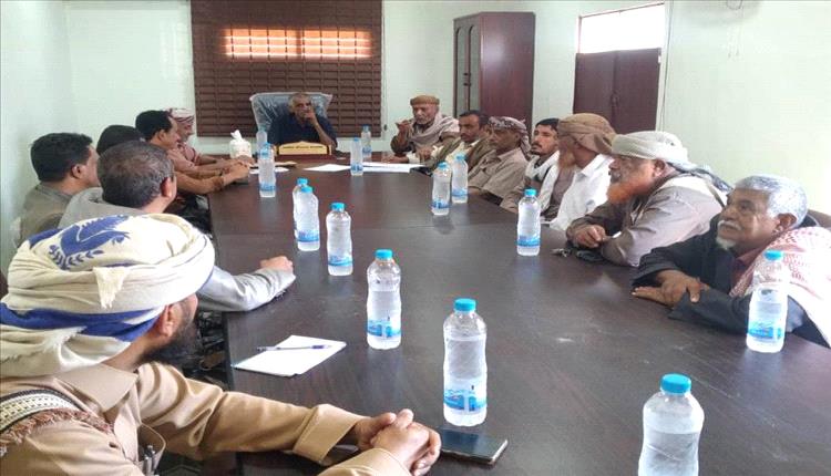 تنفيذي حبان يقر إجراءات خدمية وإدارية جديدة ويحذر من قطع الكهرباء للمخالفين