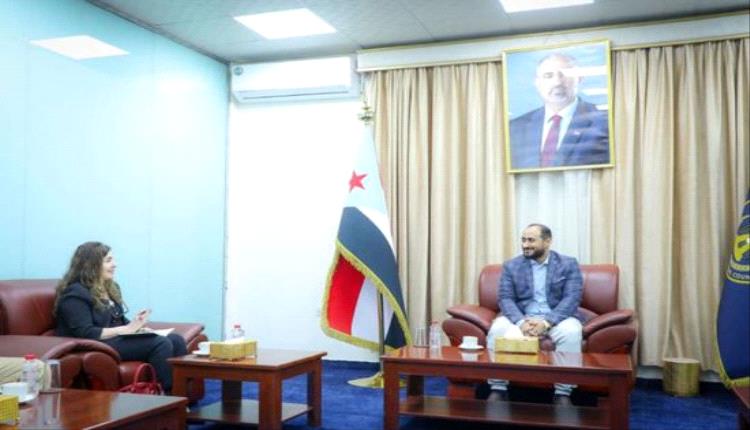 الانتقالي والأمم المتحدة يبحثان تمكين المرأة الجنوبية واستعادة دورها الريادي