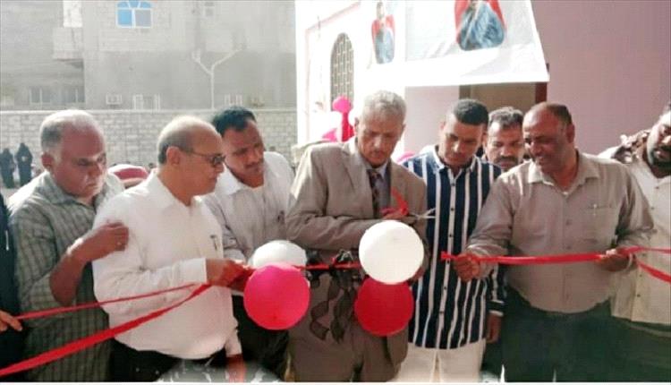 محافظ لحج يفتتح مدرسة الحمزة لتعزيز البنية التعليمية وتخفيف المعاناة الطلابية بتبن
