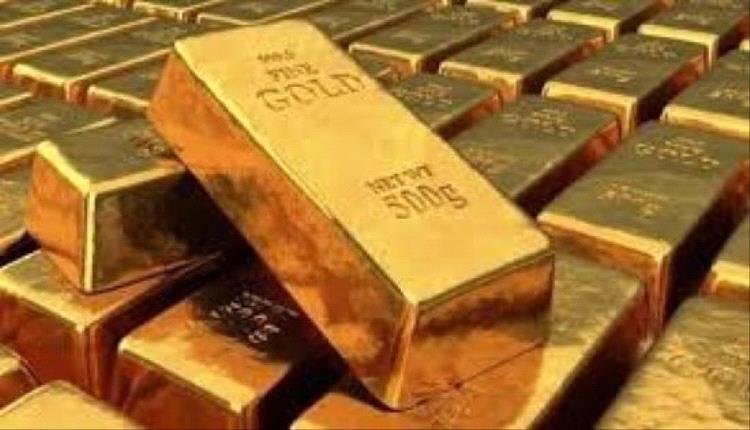 الذهب يتراجع مع ترقب المستثمرين لمسار الفائدة