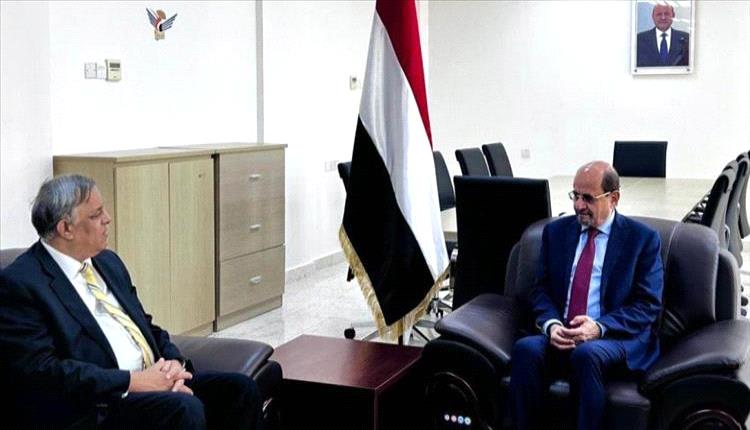 وزارة الخارجية تبحث تعزيز العلاقات الثنائية مع الهند في عدن
