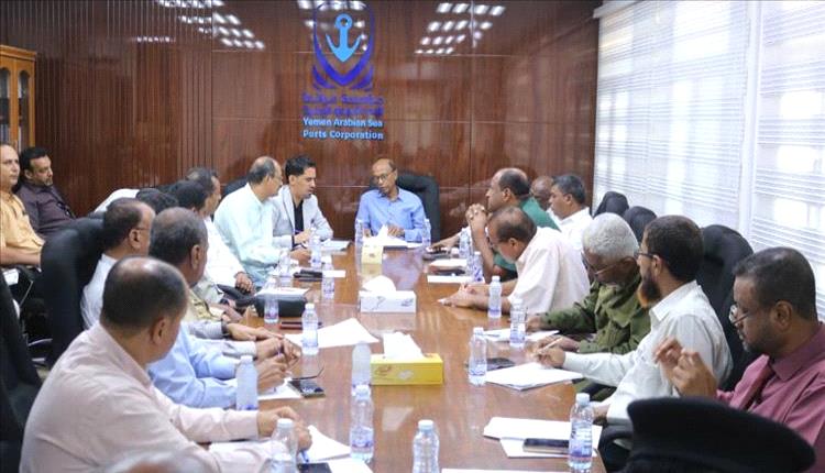 ميناء المكلا يعزز الجاهزية الصحية للطوارئ عبر اجتماع موسّع