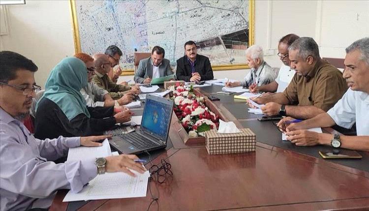 وكيل عدن يشيد بإنجاز 94% من المشاريع الاستثمارية في مديرية المنصورة