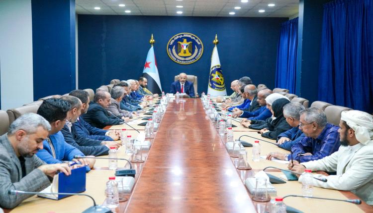 الانتقالي يرفع وتيرة التحضير لعيد الاستقلال.. والزُبيدي يؤكد: ماضون نحو الدولة الفيدرالية المستقلة