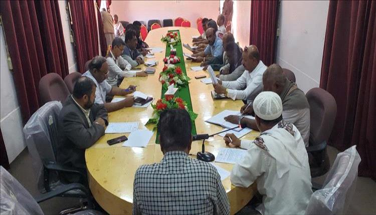 المكتب التنفيذي بمديرية القطن يعقد اجتماعه الاعتيادي ويستعرض جهود التنمية والخدمات
