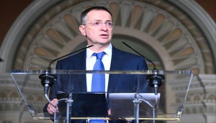 مساعد بوتين يسخر من مفوضة الاتحاد الأوروبي ويعرض عليها "دورة محو أمية تاريخية"