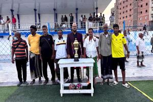 الأحقاف يعتلي منصة المجد ويتوّج بكأس الاستقلال في المكلا برعاية انتقالي حضرموت