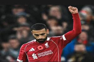 عاجل.. محمد صلاح يثير الجدل بشأن مستقبله مع ليفربول