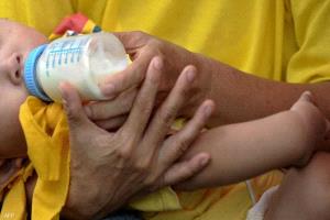 حليب الأطفال المسمم يثير القلق في 10 ولايات أميركية