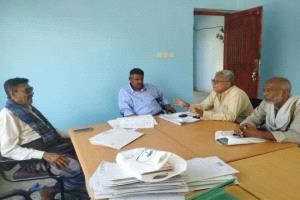 رئيس انتقالي خنفر يلتقي مدير مكتب الزراعة والري بالمديرية
