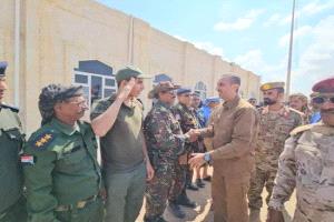 أركان الحماية الرئاسية يتفقد تعزيز جاهزية الوحدات العسكرية في سقطرى

