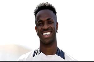 عاجل | أحلام دوري روشن في ضم فينيسيوس جونيور تتحطم على صخرة ريال مدريد.. كواليس مثيرة