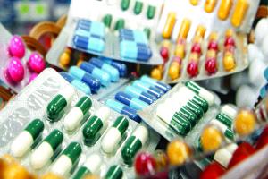 تصل للوفاة.. مختصون يحذرون من خطر مقاومة المضادات الحيوية