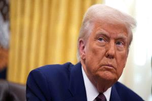 أول تعليق لترامب على تمرير المشروع الأمريكي بشأن غزة ..