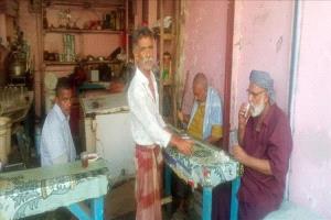 ستة وعشرون عامًا من الكفاح… الحاج أحمد دبوان رمز الصمود والكرامة في عدن