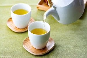 الجانب المظلم للشاي الأخضر.. تحذير من 6 آثار جانبية "خطيرة"