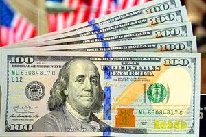 الديون الأميركية تتجاوز الاقتصاد.. خبراء يحذرون من “قنبلة زمنية” تهدد النظام المالي العالمي
