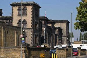 حكومة بريطانيا في حرج بعد الإفراج عن أكثر من 90 سجينا بالخطأ