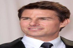 انفصال توم كروز وآنا دي أرماس بعد أقل من عام على المواعدة: ما الذي حدث؟