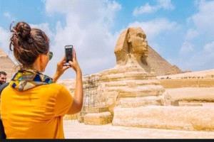 توقعات بوصول إيرادات السياحة إلى 20 مليار دولار سنويا