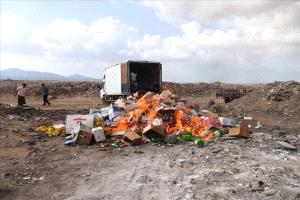 حملة رقابية في المنصورة تتلف 3 أطنان أغذية فاسدة لحماية المستهلك

