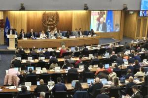 اليمن يدعو المجتمع الدولي لمواجهة تهديدات الحوثيين للملاحة البحرية