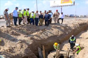 عدن تطلق خطًا استراتيجيًا للصرف الصحي لتعزيز البنية التحتية