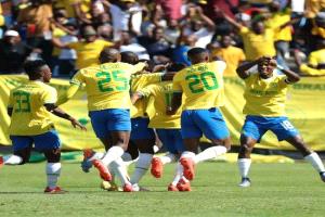 صن داونز يتصدر المجموعة بثلاثية في شباك سانت إيلوي
