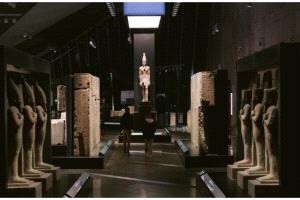 مصر تكشف عن هدية أرسلتها لقادة العالم