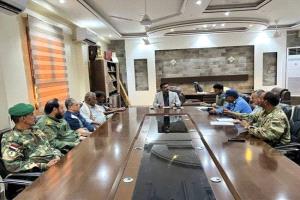 مأمور الشيخ عثمان يشدد على تعزيز التحريات وتوحيد الجهود الأمنية