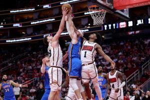 ماجيك يكتسح سيكسرز ويوقع أعلى حصيلة نقاط في تاريخه