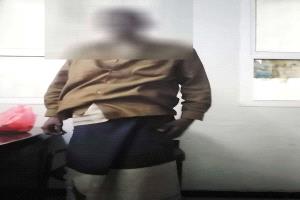 القبض على متهم بتخريب شبكة الصرف الصحي في حي العروسة