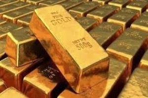 الذهب يتراجع مع ترقب المستثمرين لمسار الفائدة