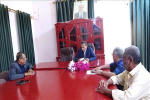 محافظ أبين يوجه بتنفيذ خطة الإصلاحات الاقتصادية ويعزز تحصيل الموارد المحلية