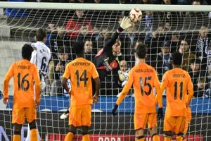 غياب كورتوا لونين حارسًا لريال مدريد أمام أولمبياكوس